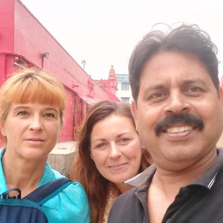 Varuna Palace-Fully Vaccinated Staff Varanasi Eksteriør bilde