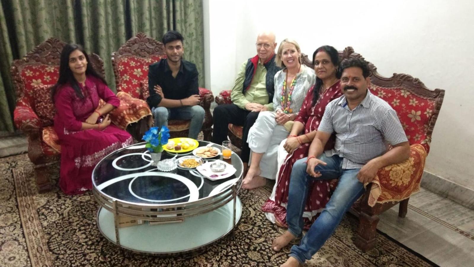 Varuna Palace-Fully Vaccinated Staff Varanasi Eksteriør bilde